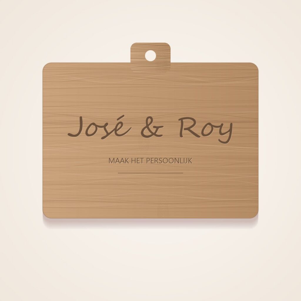 Houten borrelplank met gravure José & Roy